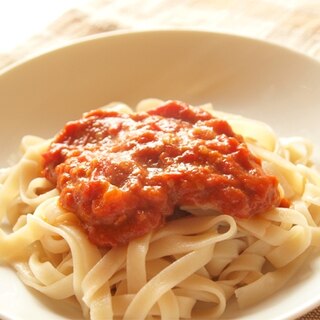 トマトみそソースパスタ